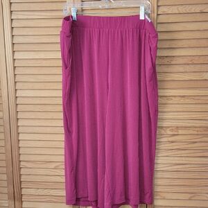 Lane Bryant 18/20 NWT Magenta Wide Leg Capri Pants Pull-On Matte  Jersey